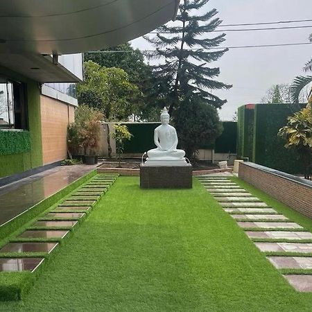Sai Samrat Hotel Shirdi Exteriör bild